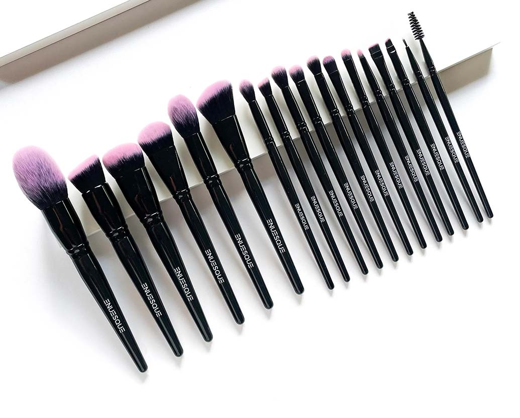 Brushing Elegance: Unveiling the Artistry of Makeup Brushes