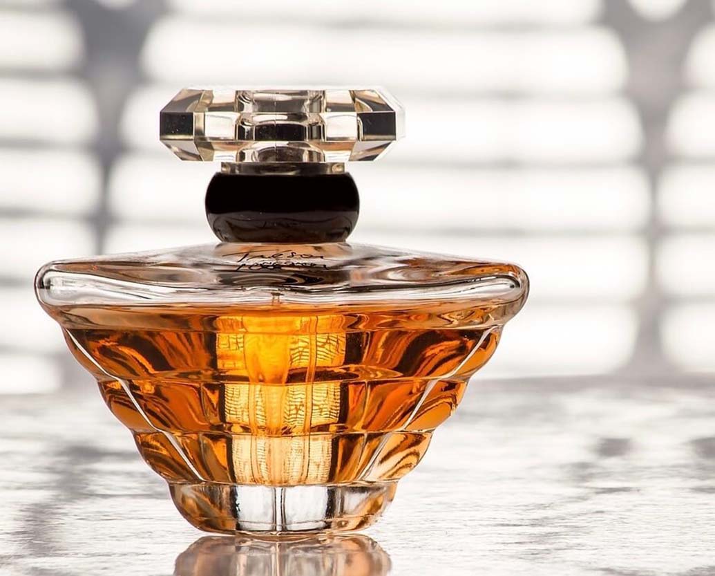 Scented Elegance: Unveiling the Latest Fragrance Trends